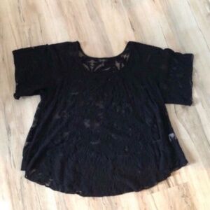 Jessica Simpson Black Lace Short Sleeve Top